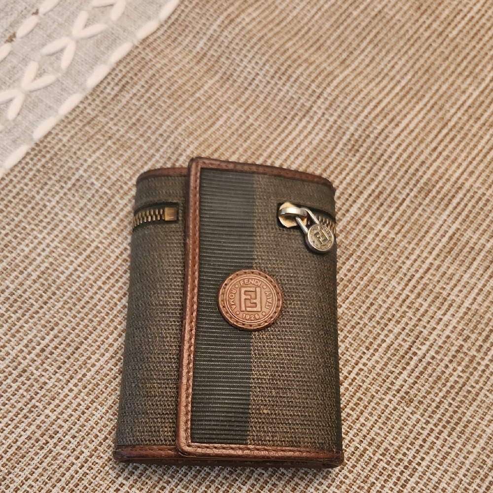 Fendi Brown Leather Key Holder🖤